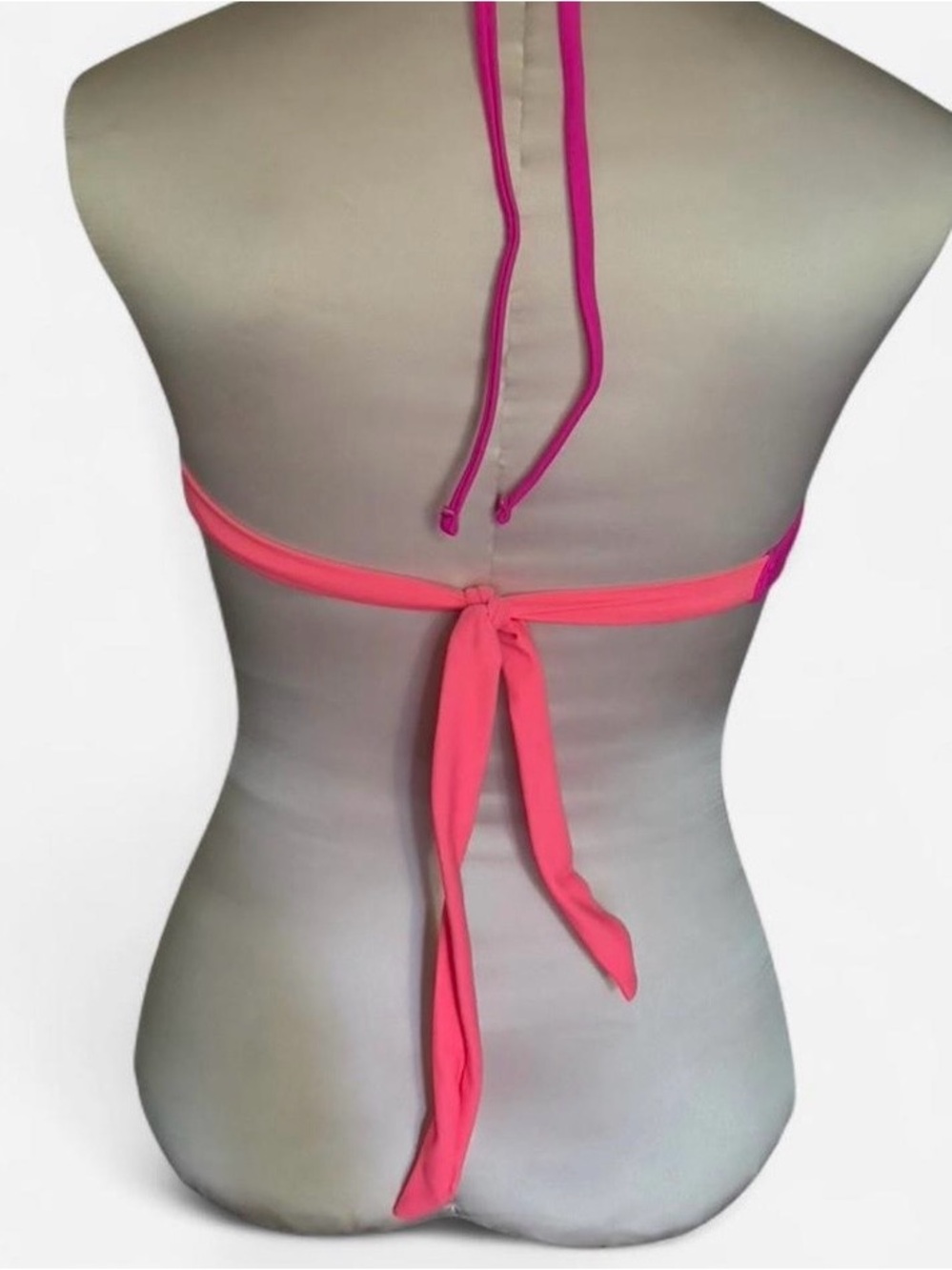 Pink ruffle bikini - Picture 5 of 12